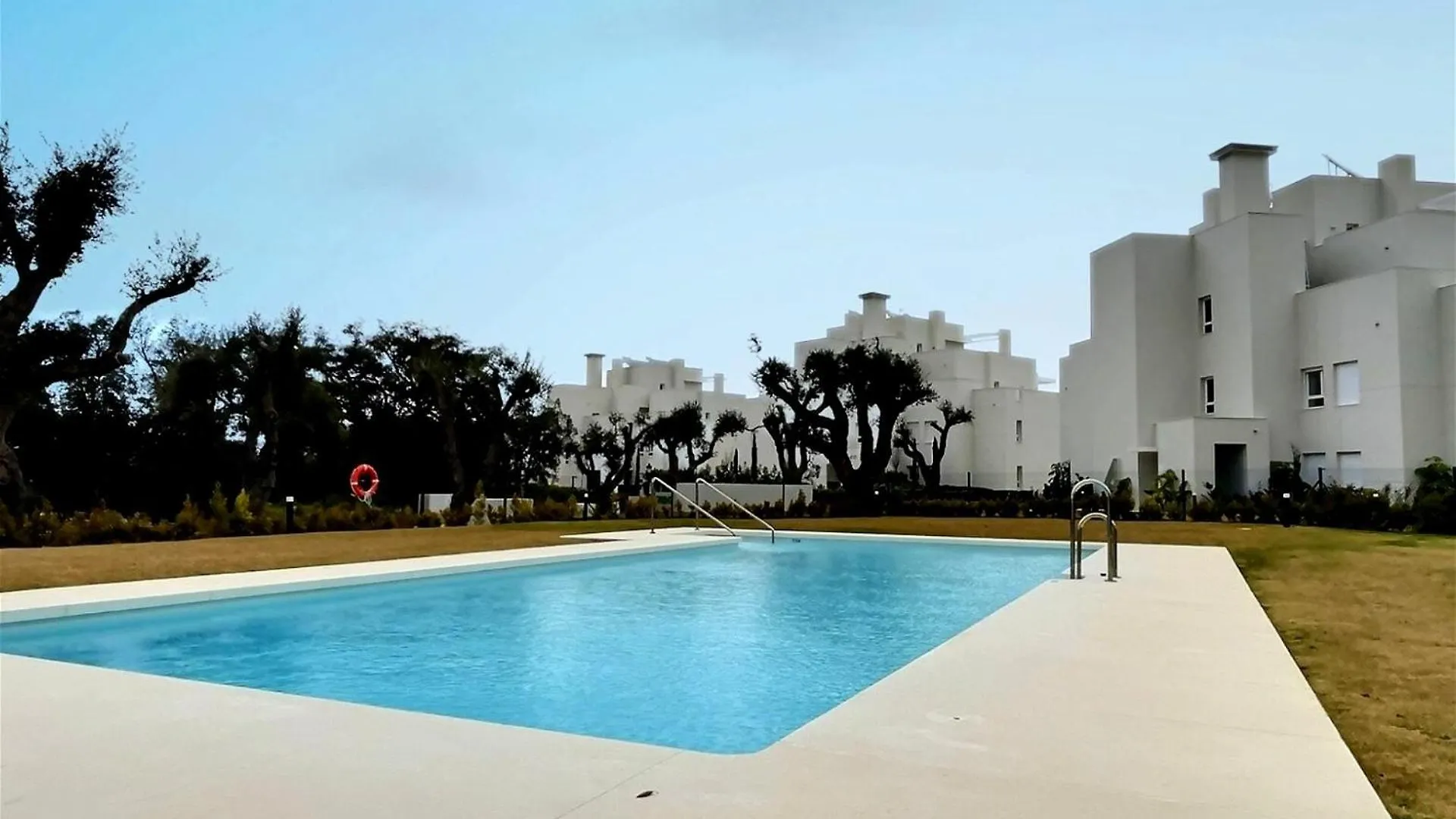 Apartment Chic Mediterranean Living In This Three-Bedroom Penthouse Situated In The San Roque Club Resort Sotogrande