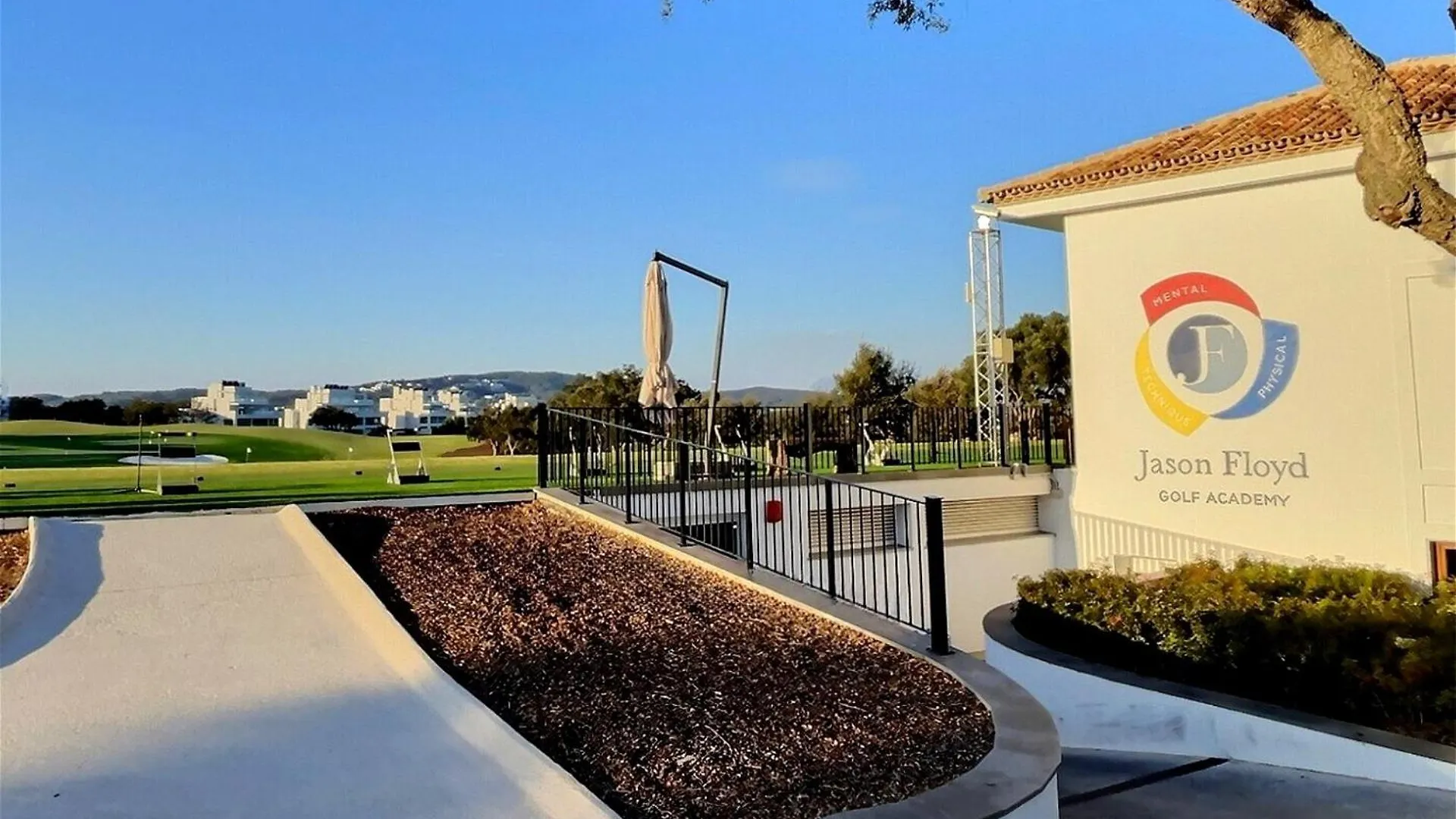 Apartment Chic Mediterranean Living In This Three-Bedroom Penthouse Situated In The San Roque Club Resort Sotogrande Spain